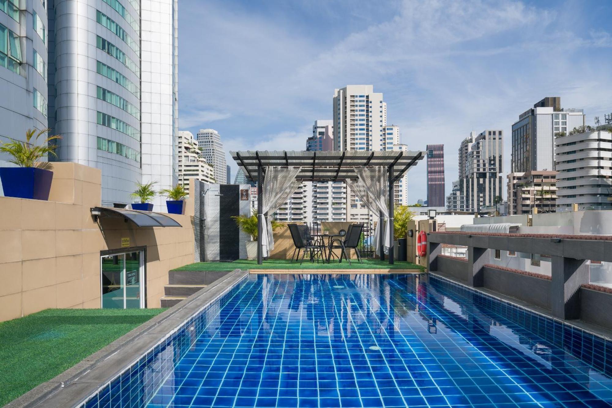 Aspira Suites Sukhumvit 20 Bangkok Exterior photo