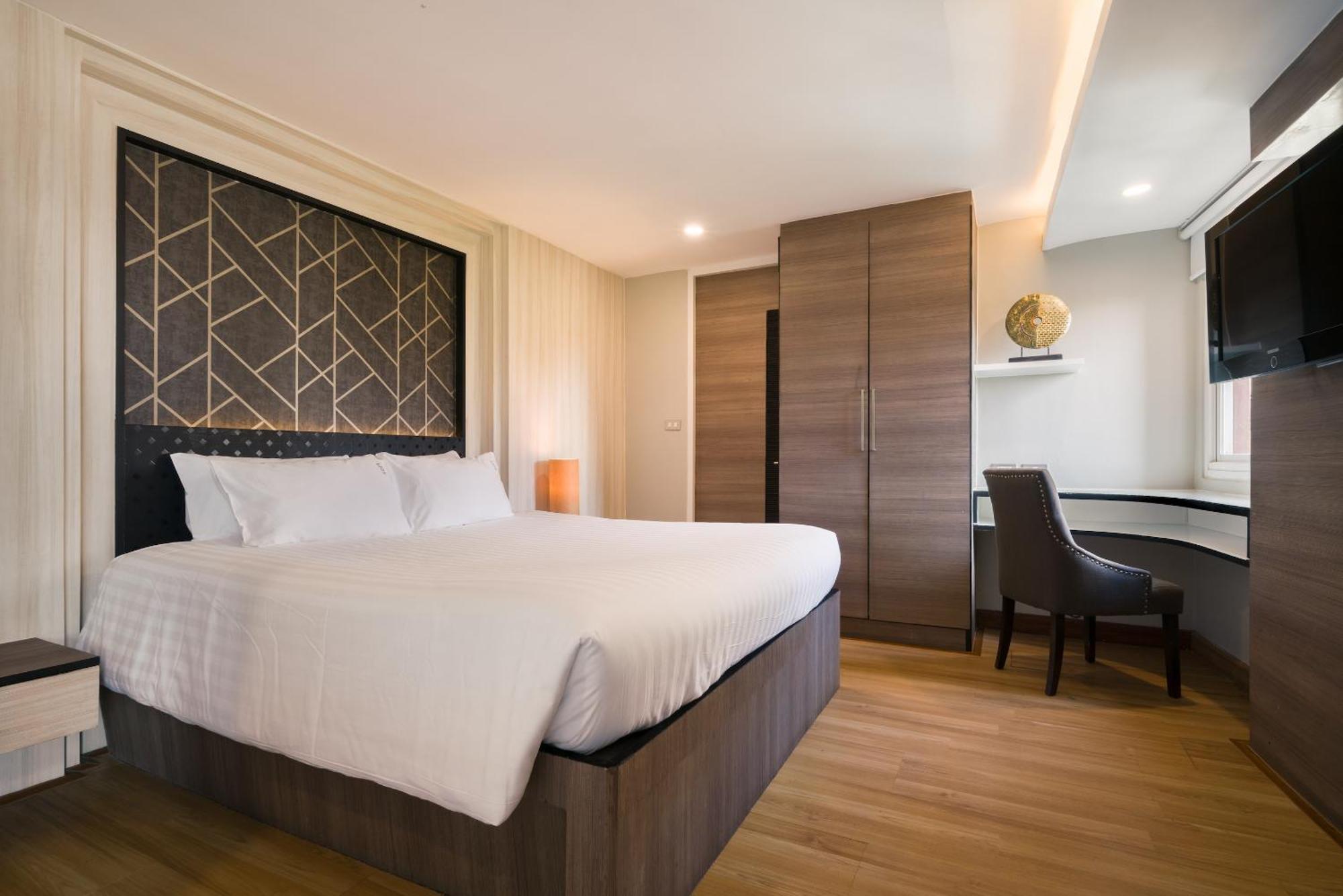 Aspira Suites Sukhumvit 20 Bangkok Exterior photo