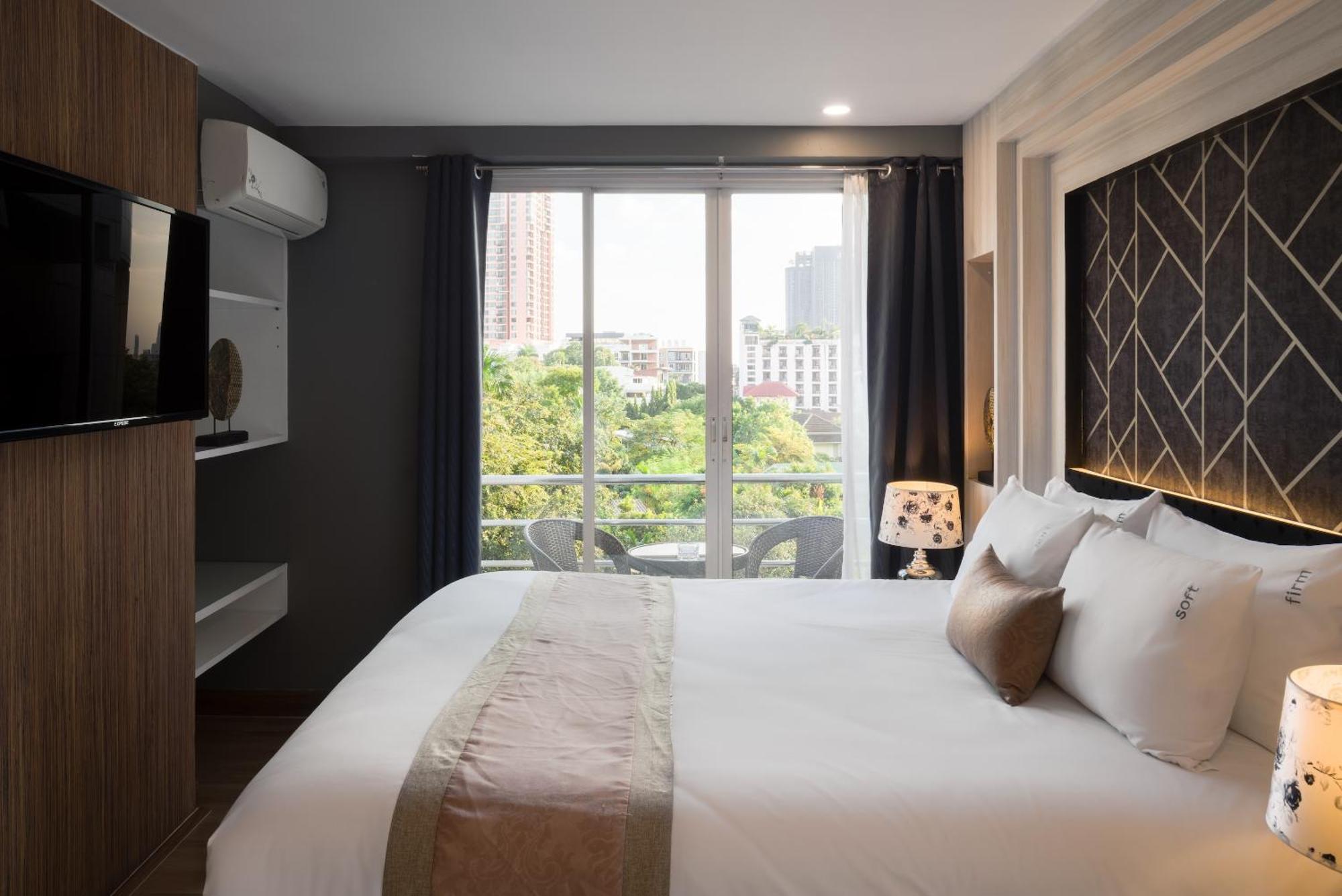 Aspira Suites Sukhumvit 20 Bangkok Exterior photo