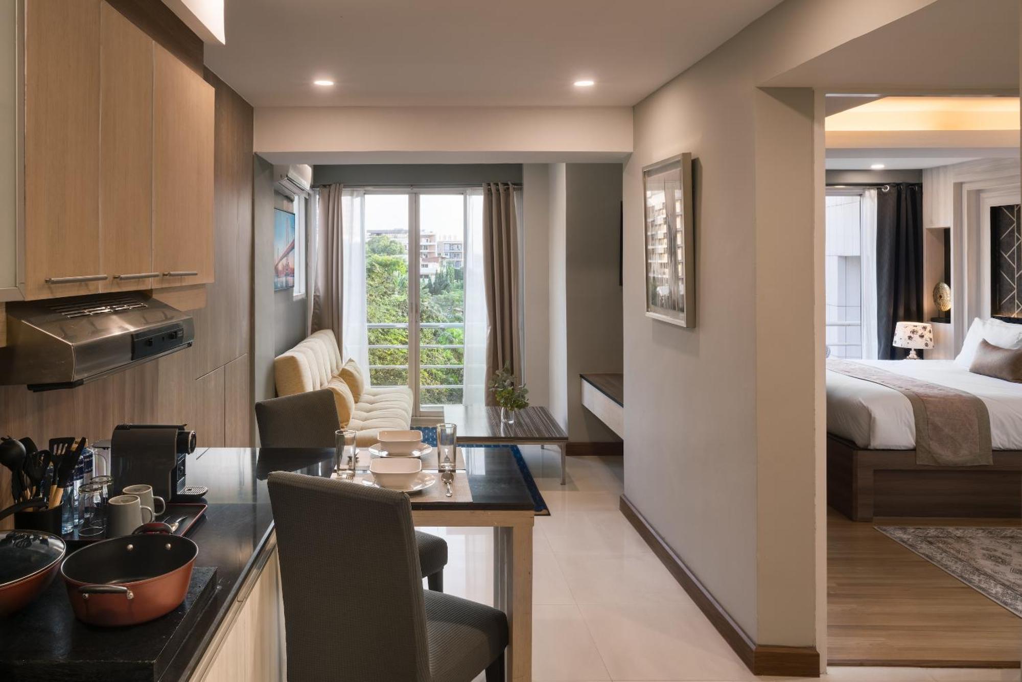 Aspira Suites Sukhumvit 20 Bangkok Exterior photo